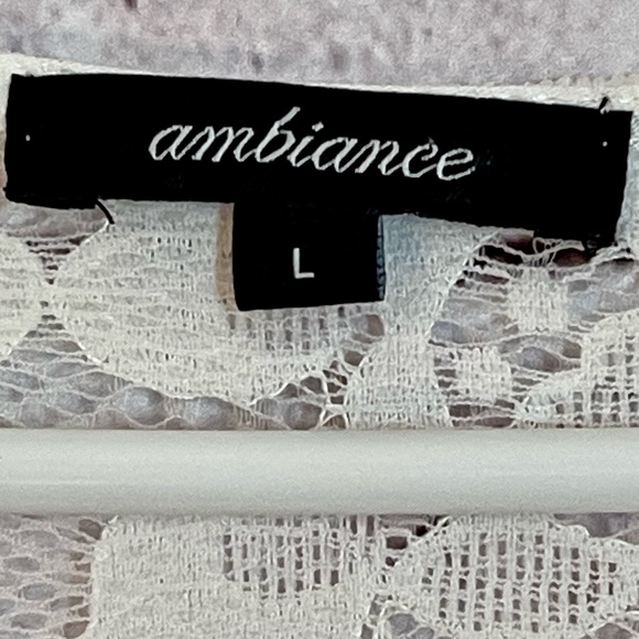 Ambiance High and low top Size Large  (A-26) - Picture 3 of 7